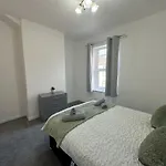 Bolton Terrace - 2 Bedrooms - Sleeps 4 * Workington