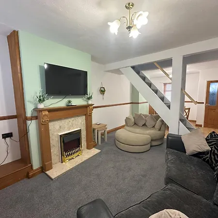 Bolton Terrace Apartment