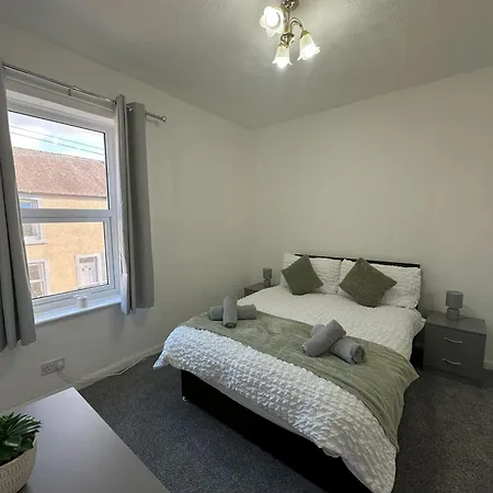 Bolton Terrace Apartment *