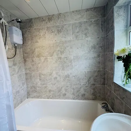 Bolton Terrace - 2 Bedrooms - Sleeps 4 * Workington